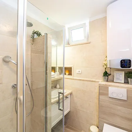 New Miltoni Apartment *